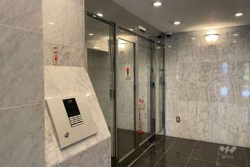 エントランスはオートロック付きです