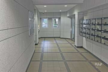 エントランス内の共用ポスト