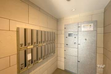 宅配ボックスと共用ポスト