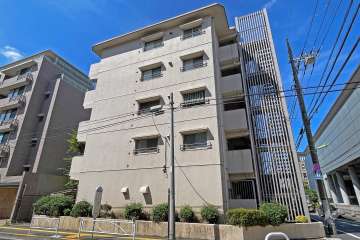 用賀マンションの外観（北東側から）