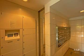 共用ポストと宅配ボックス