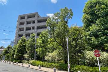 グランフォート用賀の外観（北東側から）