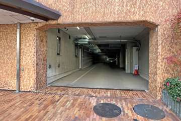 駐車場の出入り口