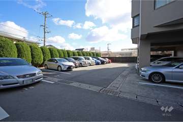敷地内駐車場（屋外平面式・屋内平面式）