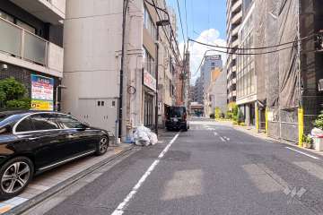 敷地北側の前面道路（東側から）