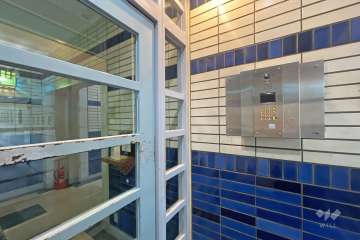 エントランスはオートロック付きです。