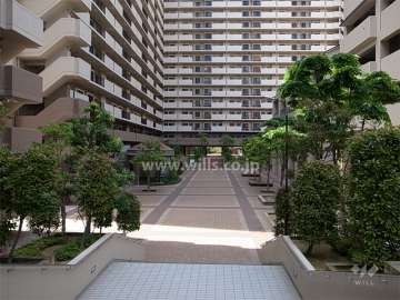 敷地中央にある広場