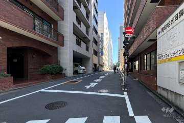 敷地北側の前面道路