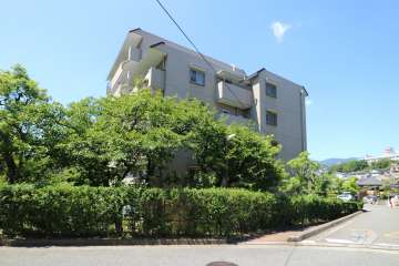 西宮セントポリア1号棟の外観（北東側から）