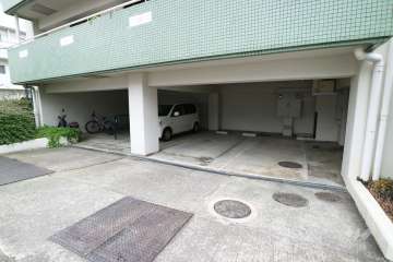 敷地内駐車場（屋内平面式）