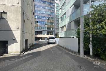 敷地南側の前面道路