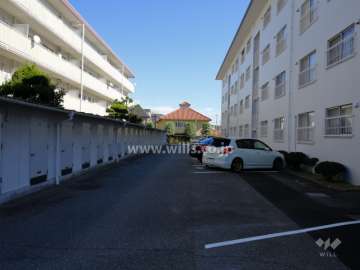 敷地内駐車場（屋外平面式）