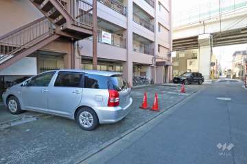 敷地内駐車場（屋外平面式）