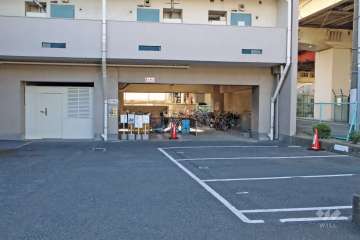 屋内に設けられた駐輪場