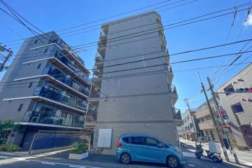 ルーブル鵜の木２の外観（東側から）　　