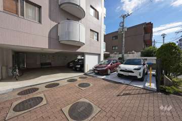 敷地内駐車場（屋外機械式・屋内平面式）