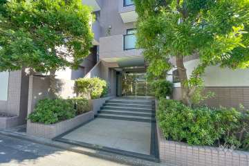 エントランスアプローチ　