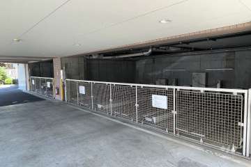 敷地内駐車場（屋内機械式）