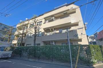 東急ドエルアルス鵜の木の外観（南西側から）