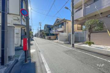 敷地北西側の前面道路