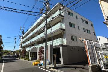 グランスイート鵜の木リバージュの外観（南東側から）