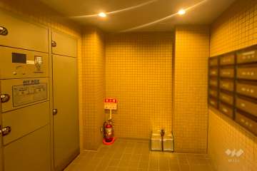 集合ポストと宅配ボックス　