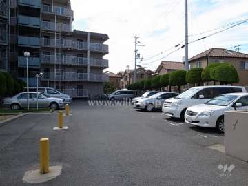 敷地内駐車場（屋外平面式）