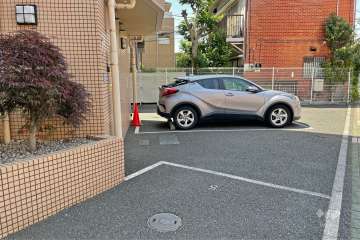 敷地内駐車場（屋外平面式）