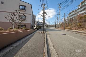 敷地北東側の前面道路