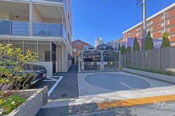 駐車場の出入り口