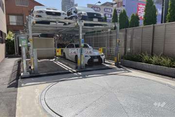 敷地内駐車場（屋外平面式と機械式）
