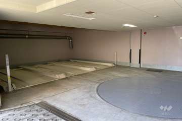 敷地内駐車場（屋内機械式）