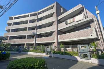 クレッセント下丸子３の外観（北東側から）