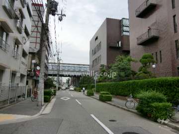 マンション東側の街並み