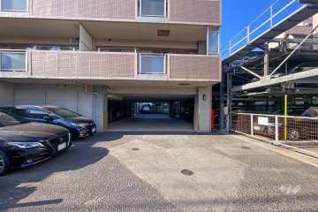 駐車場の出入り口・敷地内駐車場（屋外機械式・屋外平面式、屋内平面式）