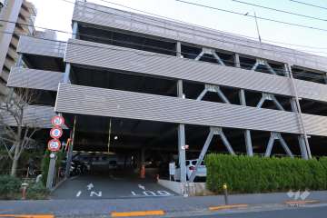 敷地内駐車場（自走式立体）