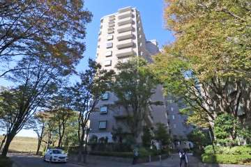 パークハウス多摩川北参番館の外観（南東側から）