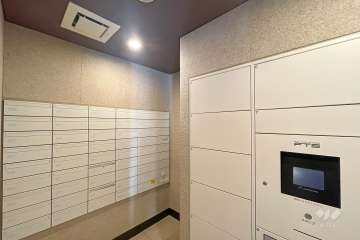 宅配ボックスと共用ポスト