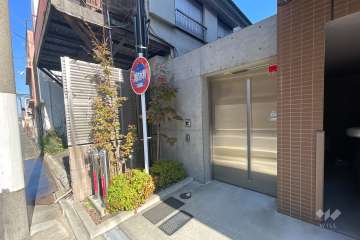 駐輪場の出入口（オートロック付きです。）