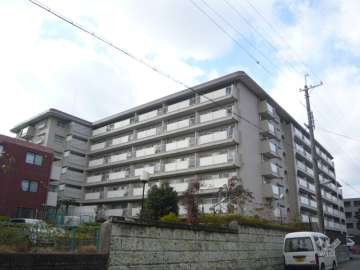日商岩井上甲子園マンションの外観（西側から）