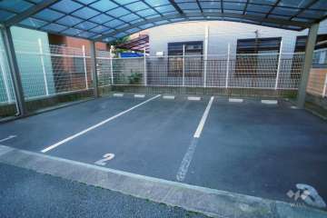 敷地内駐車場（屋外平面式）