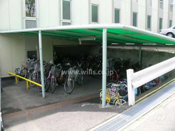屋根付きの駐輪場