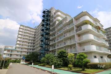 日商岩井香枦園マンション1号棟の外観（北西側から）