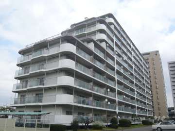 日商岩井香櫨園マンション1号棟の外観（南西から）