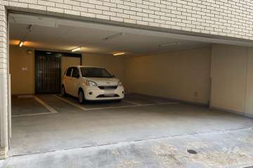 敷地内駐車場（屋内平面式）