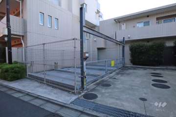 敷地内駐車場（屋外機械式）