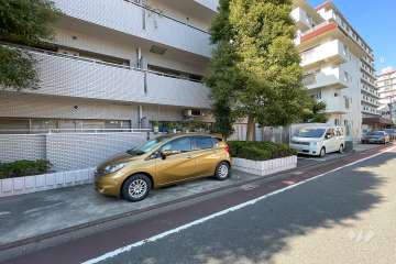 敷地内駐車場（屋外平面式）