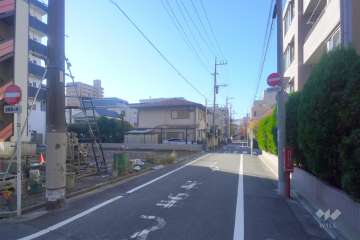 敷地南側の前面道路　