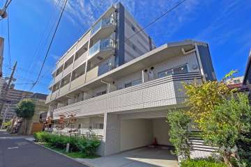 レアライズ蒲田の外観（北東側から）