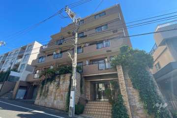 東急ドエルアルス久が原カリエールの外観（南西側から）